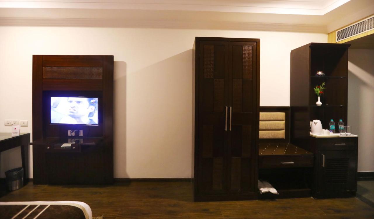 Hotel Pitrashish Pride Igi Intl Airport Delhi Exteriér fotografie